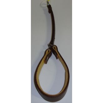 Puolikuristava leveä nappanahkapanta kur.osa nahkaa musta