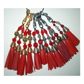 Punaiset Koristetupsut nahkaa 2 kpl